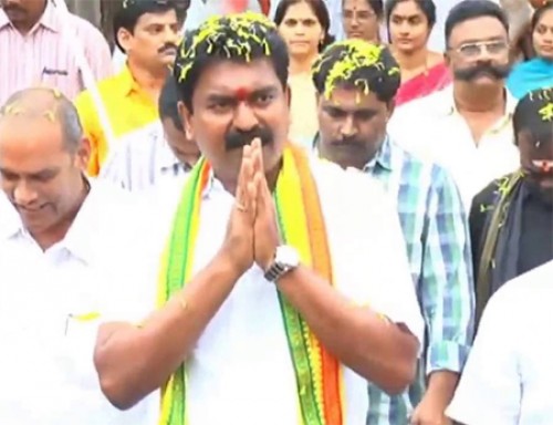 ఏపీలో తొలి నామినేషన్ దాఖలు 