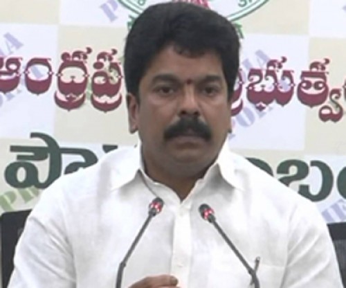 జగన్ తో ఉన్నవాళ్లనూ అవినీతిలోకి లాగేస్తాడు: బోండా ఉమా