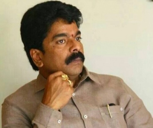 టీడీపీ నేత బోండా ఉమపై కేసు పెట్టండి: హైకోర్టు