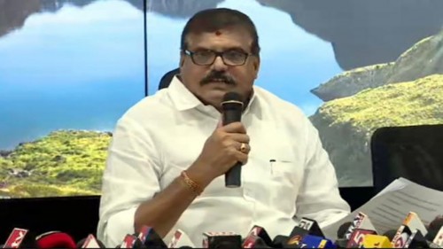 రాజధాని గ్రామాల రైతుల ఆందోళనలపై సీఎంకు వివరించాం : మంత్రి బొత్స