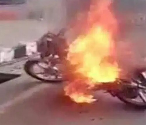 రాజమండ్రి దేవి చౌక్ సెంటర్ లో కలకలం 