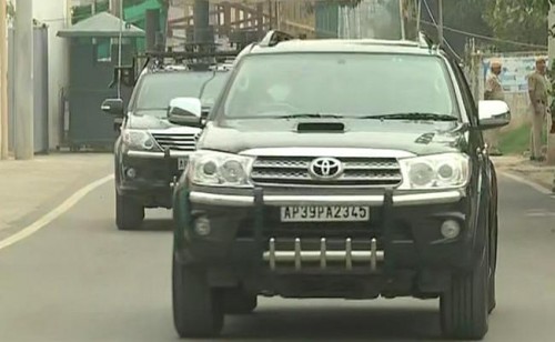 ఢిల్లీకి బయల్దేరిన సీఎం జగన్‌