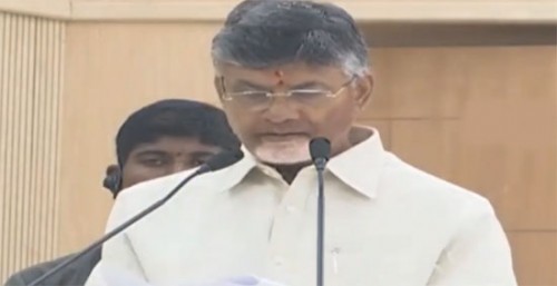 ఏపీపై వాలుతున్న గద్దలను తరిమికొట్టాలి: చంద్రబాబు