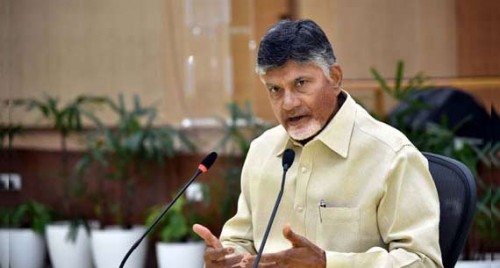 ముఖ్యమంత్రి పదవికి రాజీనామా చేసిన చంద్రబాబు