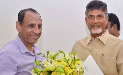 చంద్రబాబుకు గవర్నర్  జన్మదిన శుభాకాంక్షలు 