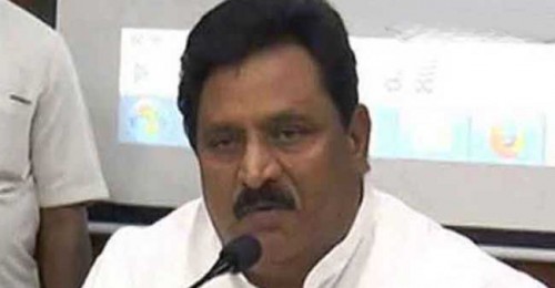 ధూళిపాళ్లకు నోటీసులు ఎలా ఇస్తారు?: చినరాజప్ప