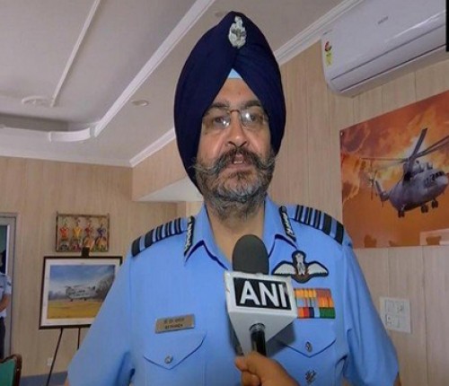 పాక్ దళాలు ఎల్వోసీ సమీపంలోకి రావాలన్నా జడుసుకుంటాయి: ఐఏఎఫ్ చీఫ్