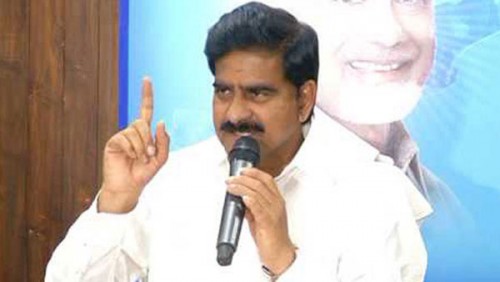  ఏపీలో ఇసుక కొరత జగన్‌ సృష్టి కాదా: దేవినేని