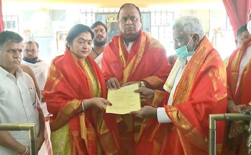 టీటీడీ ఢిల్లీ సలహా మండలి చైర్ పర్సన్ గా ప్రశాంతి రెడ్డి ప్రమాణం..