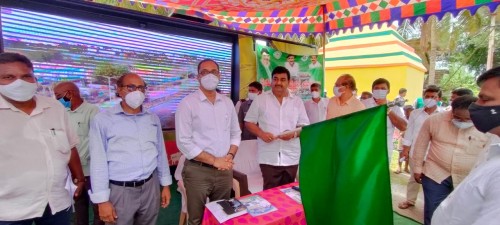 రైతు చైతన్య రథాన్ని ప్రారంభించిన ధర్మాన కృష్ణదాస్