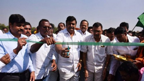 ఇసుక రీచ్ ను ప్రారంభించిన మంత్రి ధర్మాన