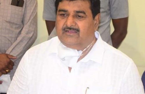  దళితునిపై సి ఐ దాడికి దిగడం బాధాకరం : ఉపముఖ్యమంత్రి ధర్మాన కృష్ణదాస్