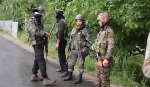 ఎదురుకాల్పుల్లో నలుగురు తీవ్రవాదులు హతం