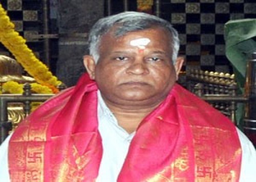  అమ్మవారికి సారె సమర్పించడం గొప్ప అద్రుష్టంగా భావిస్తున్నా :ఈవో దేముళ్ళు