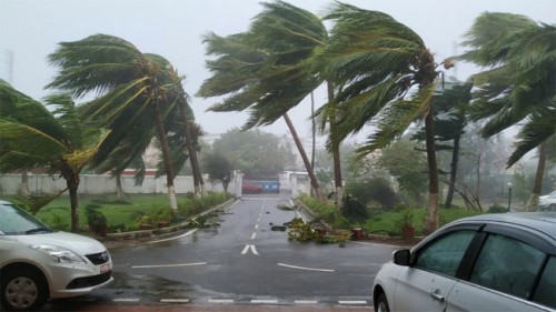 కోస్తాంధ్రలో భారీ వర్షాలు