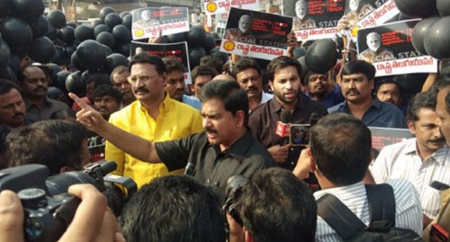 గుంటూరు బయలుదేరిన మోడీ