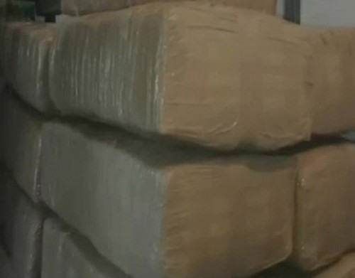 భారీ గంజాయి స్వాధీనం చేసుకున్న పోలీసులు