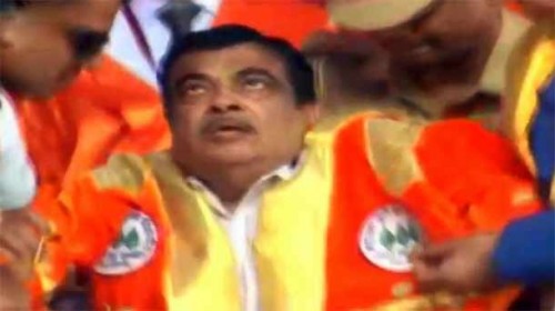 స్టేజ్ మీదే మూర్చపోయిన కేంద్ర మంత్రి