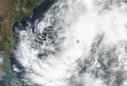 గజ తుఫానుతో అప్రమత్తమైన తూర్పునావికాదళం