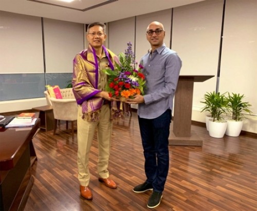 డీజీపీ గౌతమ్ సవాంగ్ ను కలిసిన గల్లా జయదేవ్