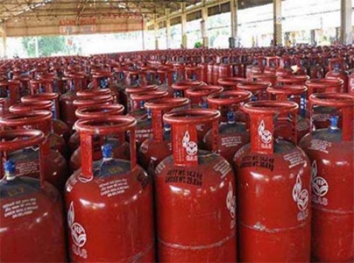 వంట గ్యాస్ ధర పెంపు!