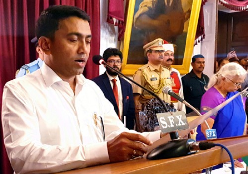 గోవా సీఎంగా ప్ర‌మోద్ ప్ర‌మాణం