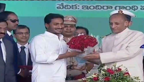 సీఎం జగన్‌కు గవర్నర్‌ నరసింహన్‌ అభినందనలు