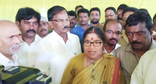 అభివృద్దే గెలిపిస్తుంది: గుండా లక్ష్మీదేవి