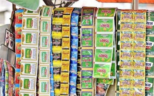 రూ.3ల‌క్ష‌ల విలువైన గుట్కా స్వాధీనం