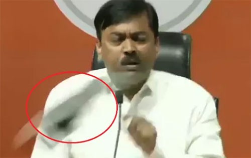 జీవిఎల్ పై చెప్పు విసిరిన గుర్తు తెలియని వ్యక్తి