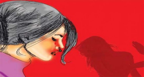 హిజ్రాలపై వెంటపడి దాడిచేసిన మందుబాబులు 