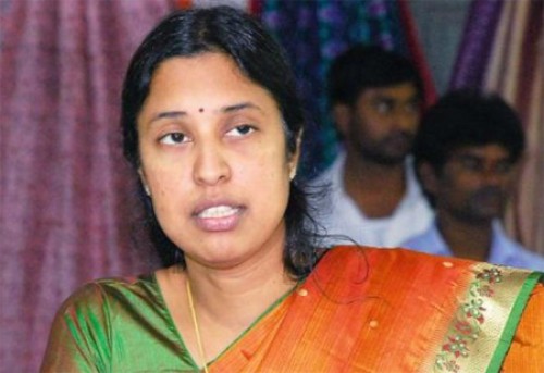 అమిత్ షాను కలిసిన ఐఏఎస్ శ్రీలక్ష్మి