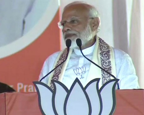 తొలిసారి ఓటర్లకు మోడీ విజ్ఞప్తిపై ఇ.సి. పరిశీలన