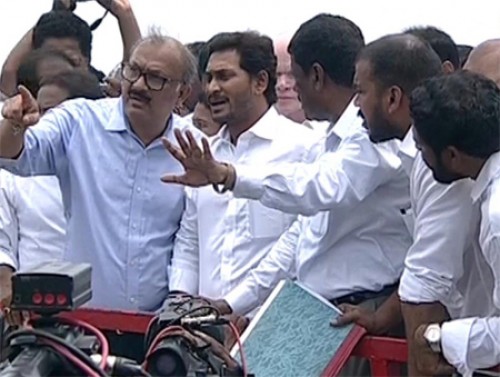 కాఫర్ డ్యామ్ పనులపై సీఎం జగన్ ప్రశ్నలు