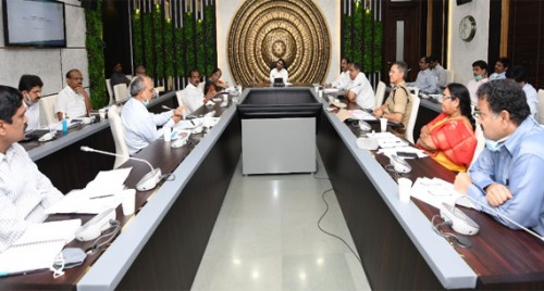 లాక్ డౌన్ పై జగన్ ఉన్నత స్థాయి సమావేశం