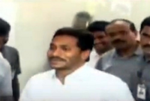 ఢిల్లీ  చేరుకున్న వైఎస్‌ జగన్‌
