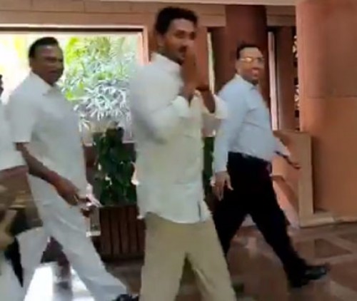 అఖిలపక్ష భేటీకి ఆంధ్రప్రదేశ్‌ ముఖ్యమంత్రి వైఎస్‌ జగన్‌