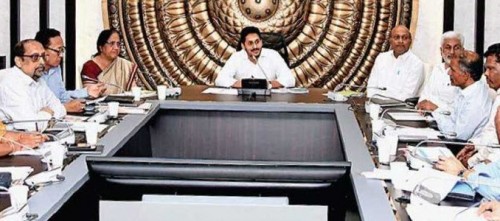 వైద్యులతో జగన్ వీడియో కాన్ఫరెన్స్

