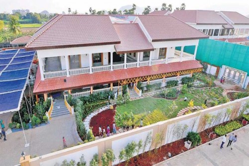 జగన్‌ నివాసం వద్ద భారీ భద్రత