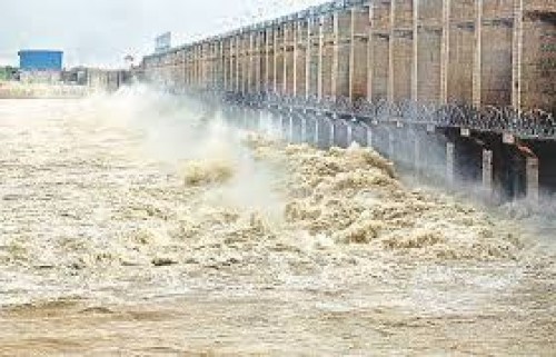 కృష్ణానదికి పోటెత్తిన వరద