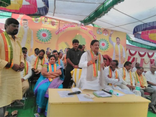 జన్మభూమి కార్యక్రమంలో పాల్గొన్న కళావెంకట్రావు