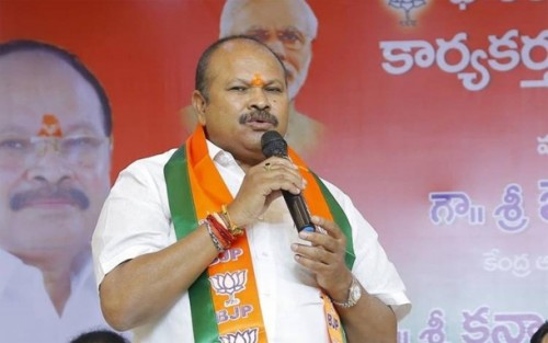 గన్నవరం విమానాశ్రయంలో బీజేపీ అధ్యక్షుడు కన్నాకు అవమానం