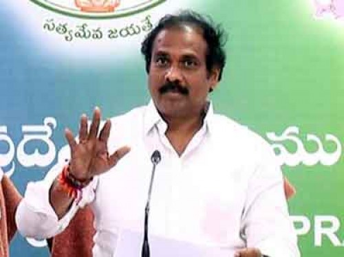 గత ప్రభుత్వం వడ్డీ రైతులను చెల్లించలేదు: మంత్రి కన్నబాబు