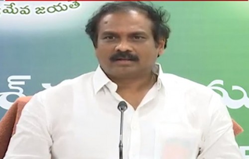 చంద్రబాబు హయంలో రుణమాఫీ సక్రమంగా జరగలేదు:  మంత్రి కన్నబాబు