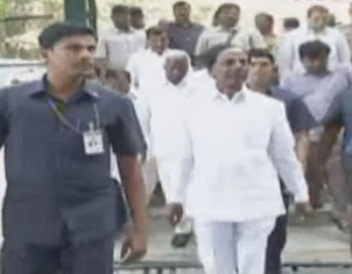 దేశ రాజధానిలో టిఆర్‌ఎస్‌ కార్యాలయం కోసం స్థలాల పరిశీలన 