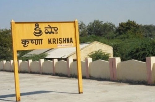 ఏపీలో మతిస్థిమితం లేని వ్యక్తి వీరంగం..