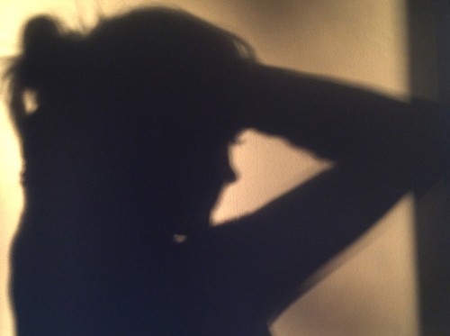 ఆలస్యంగా వెలుగులోకొచ్చిన  కిలాడి లేడి వ్యవహారం