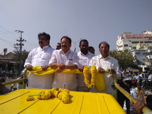 నరసరావుపేటలో పర్యటించిన మంత్రులు 