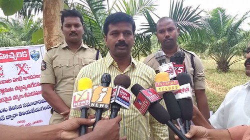 కోడిపందాలకు అనుమతులు లేవు