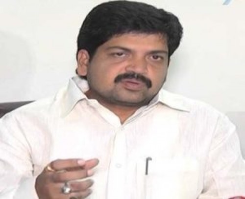 వైసీపీకి ప్రజలే బుద్దిచెప్పాలి : కొల్లు రవీంద్ర